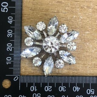 Vintage Brooch - Crystal Glam Sparkly Star Burst Snowflake Glam 1950s 3