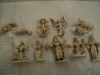 Adorable,  Miniature,  Nativity Scene Figures - Made In Italy - 2.  5 " Tall - Vintag