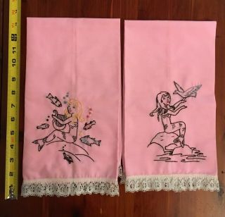 Vintage MCM 1950s 1960s mermaid hand towels pink embroidered lace 4