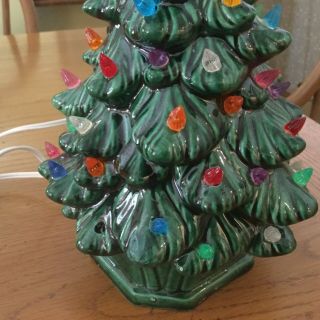 Vintage ceramic Christmas tree,  12”.  Red star.  Electrical. 4