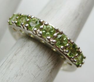 Fine Vintage Sterling Silver Green Peridot Gemstone Band Ring Size 7