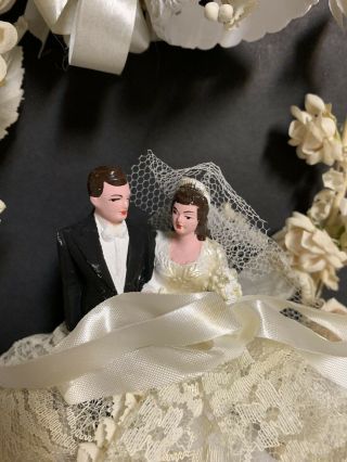 Vtg 1940 ' s Bride & Groom Wedding Cake Topper Marblelike Novelty Co.  Chalk Paper 3