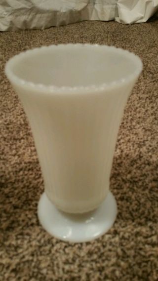 Vintage E O Brody Co Milk Glass Vase 7 3/4 " T - 4.  5 " W Rim - 4 " Base - Blue Tint