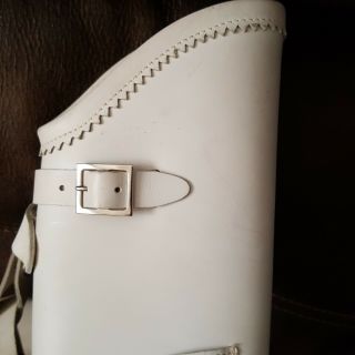 Vintage White Leather Quiver 19” by Sport King Line 2