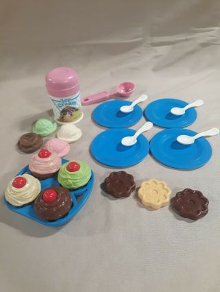1987 Vintage Fisher Price Fun With Food Cupcakes Ice Cream Cookies Plates Spoons