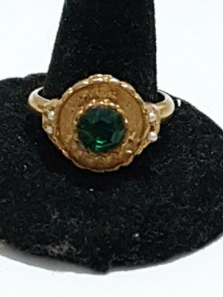 Vintage Art Deco Emerald Green Paste Glass Gold Tone Ring Pearl