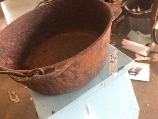 Vintage Cast Iron U.  S.  Dutch Oven Pot 8 Do - - Has Rust