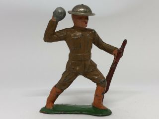 Vintage Wwi Doughboy Soldier Throwing A Hand Grenade Die - Cast Metal Toy Army Man