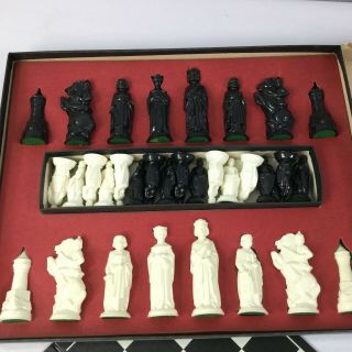Vintage E.  S.  Lowe Renaissance Chessmen 1970 Chess Set Board Game Complete