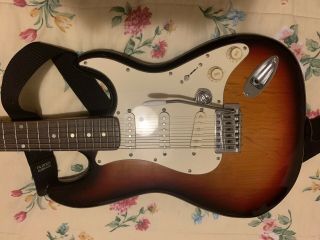 Vintage (1990s) Pignose Strat Style Electric Guitar Sunburst 5