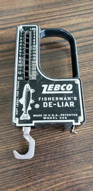 Zebco Fisherman De - Liar Model 228 Measuring Tape & 28 Pound Scale All Metal Vtg