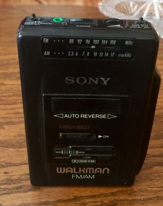 Vtg Sony Walkman Wm - F2068 Portable Cassette Player Am/fm Radio