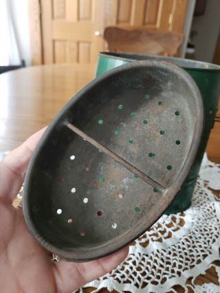 Vintage Green Oval Galvenized Fishing Minnow Cricket Bait Pail Bucket Box 7.  25 