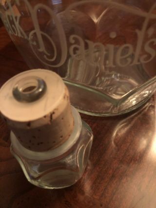 Vintage Jack Daniels Etched 1901 Glass Decanter 1.  75 L Pre - owned 4