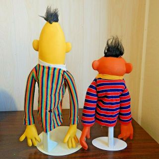 Vintage 1970s Sesame Street Muppets BERT & ERNIE Vinyl Hand Puppets 2