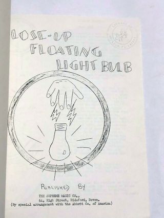 SUPREME MAGIC CLOSE - UP FLOATING LIGHT BULB / Vintage Magic Trick 2