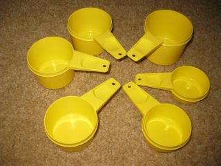 Complete Vintage Tupperware " Bright Yellow " Measuring Cups