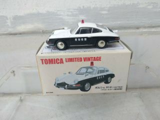 Tomica Limited Vintage Neo Porsche 912 Police