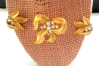 Vintage Signed Crown Trifari Satiny Gold Tone Ab Rhinestones Leaf Design Pin Set