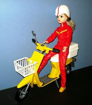 Vintage Pedigree Sindy Moped With Accessories Outfit Shoes And Helmet