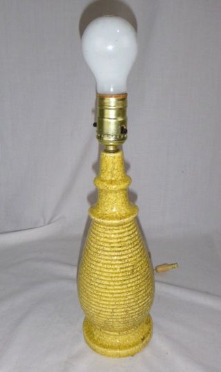 Vtg Mid Century Ceramic Mustard Yellow W/ Black Speckle Beehive Shaped Lamp