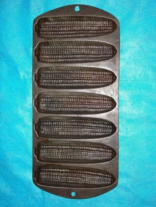 Vintage Cast Iron 7 Ear Corn Bread Muffin Stick Pan Skillet Mold