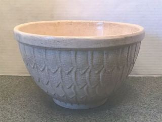 Vintage Mccoy Pottery White Stoneware Fish Scale,  Feather Design 9 " Mixing Bowl
