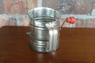Child’s Toy Vintage 1950 ' s Small Metal Red Handle Flour Sifter 3 - 3/4 