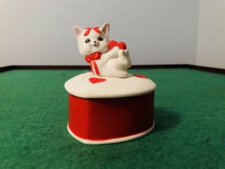 Vintage 1985 Lefton Valentines Cat Trinket Jewelry Box W Heart & Rose Rare