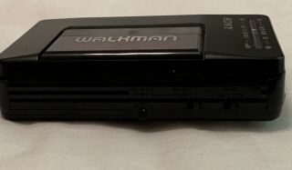 Vintage Sony Walkman AM FM Radio Cassette Player WM - F2015 (MiscB - 7.  29) 3