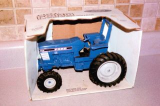 Vintage Ertl 1/16 Scale Ford 7710 Tractor With Rollbar