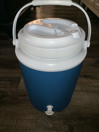 Rubbermaid Vtg 2 Gallon Water Jug Cooler Blue White Sports 1526 2 - Spouts Euc