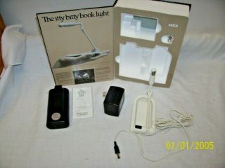 Vintage 1982 Zelco " The Itty Bitty Book Light " Great