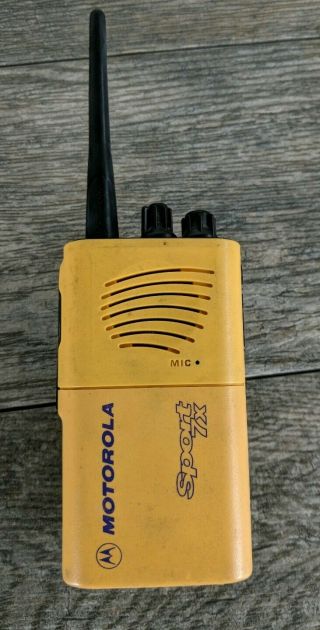 Vintage Motorola Sport 7x Handheld 2 Way Walkie Talkie Radio Yellow P14sha03m2aa