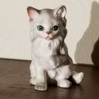 Vintage Lefton White Persian Sitting Cat Porcelain Figurine Blue Eyes H1513