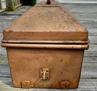 ANTIQUE VINTAGE METAL TOOL BOX with DOME LID 5