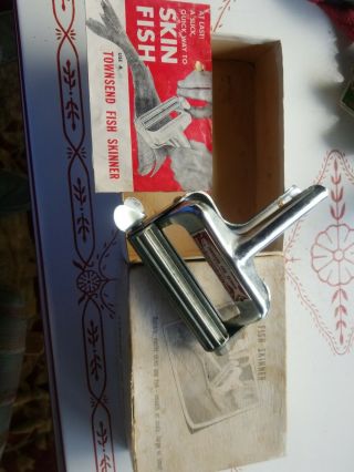 Vintage Townsend Fish Skinner With Box And Directions