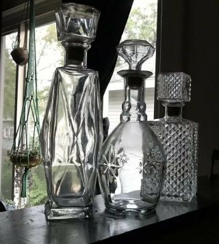 Set Of 3 Vintage Glass Mcm Clear Glass Liquor Decanter Cork Diamond Starburst