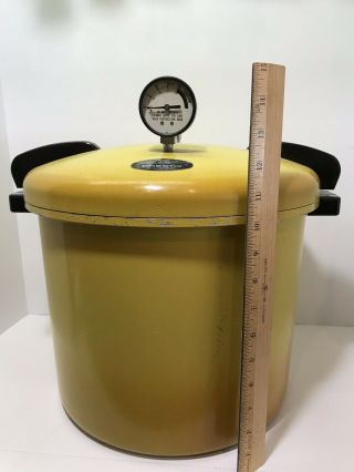Vintage Pressure Cooker 1970 ' s Presto Pressure Canner Cooker Harvest Yellow 21QT 5