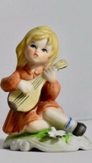 Pretty Vintage Singing Girl Porcelain Handcrafted Figurine Home Decor