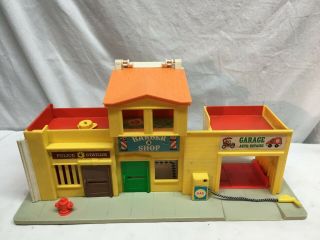 17 " Vintage Childrens Toy Set Fisher Price Police Station Barber Shop Garage