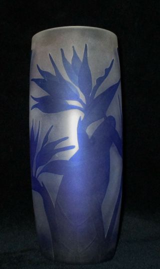 Hawaii Vintage Frosted Etched Glass Bird Of Paradise Vase Blue 9 1/2 " Tall