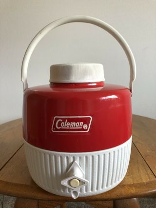 Vintage 1 Gallon Coleman Beverage Jug With Ice Cube Tray