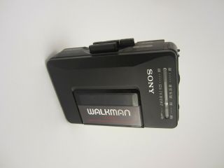 Vintage Sony Portable Walkman Cassette Player Am/fm Radio Wm - F2015 & Work