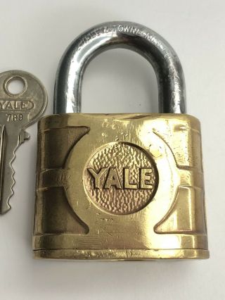 Vintage Large Heavy Brass Yale Padlock With 2 Yale Keys In