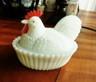 Vintage Small Chicken Hen On Nest Covered Dish White Milk Glass