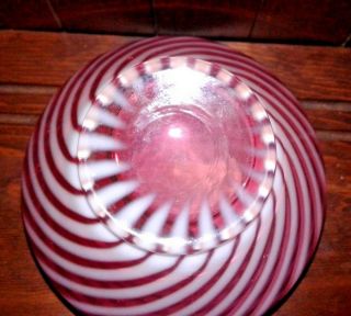 Vintage Fenton Cranberry Opalescent Spiral Optic Vase 4