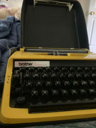 Vintage 1970 ' s Brother Typewriter Deluxe 800 (Yellow) 2
