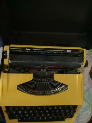 Vintage 1970 ' s Brother Typewriter Deluxe 800 (Yellow) 4