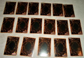 17 - VINTAGE 1996 YU - GI - OH TRADING CARDS - 8